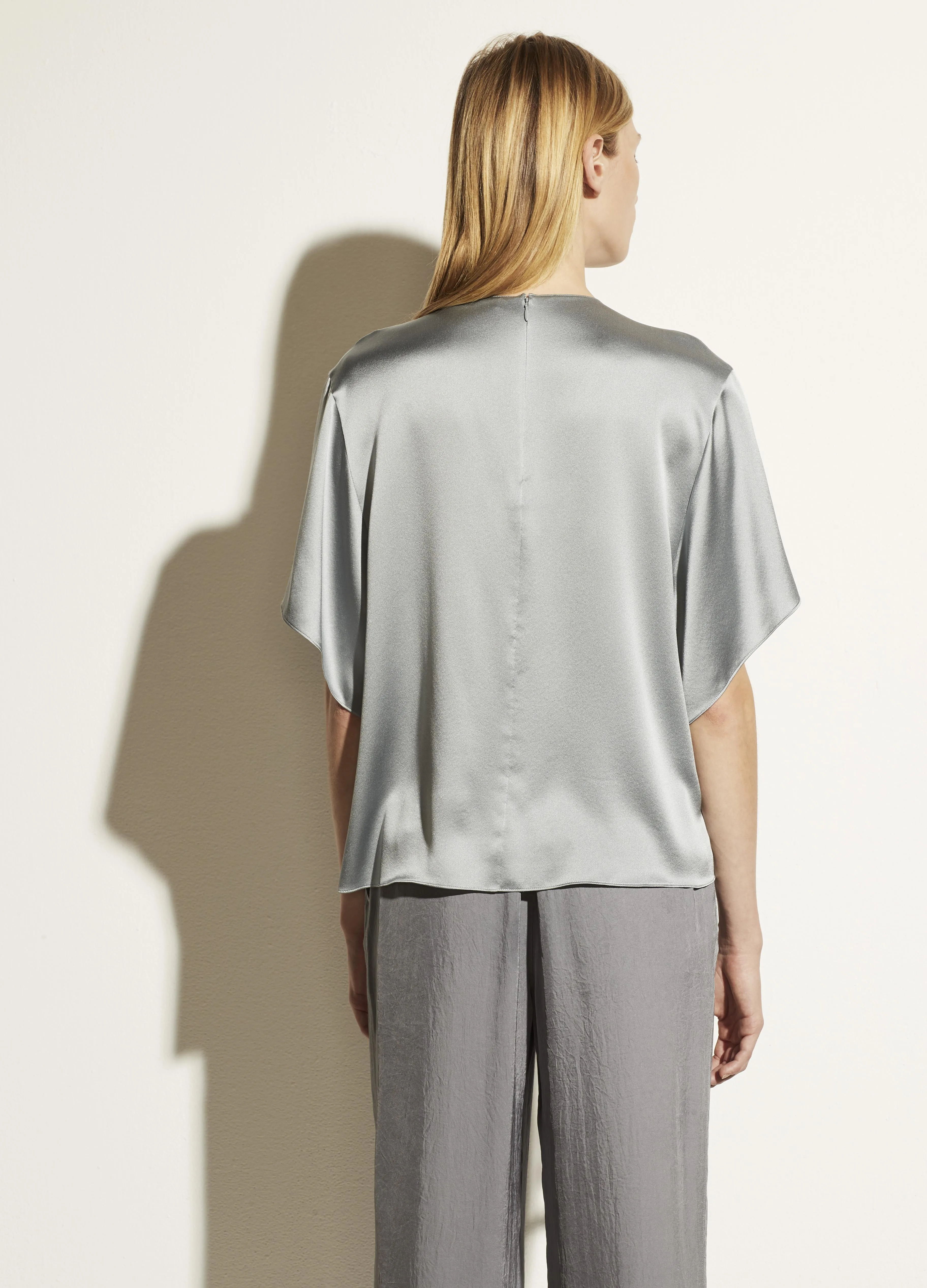 Nonothing | Luxurious pure silk crew neck short sleeves blouse in grey