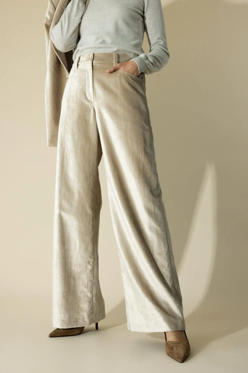 Sleek Loose Trousers